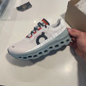 On Cloudmonster - Men's Size 9.0